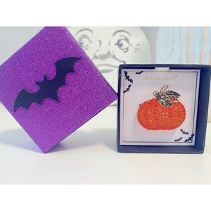 Bella Jack pumpkin pin